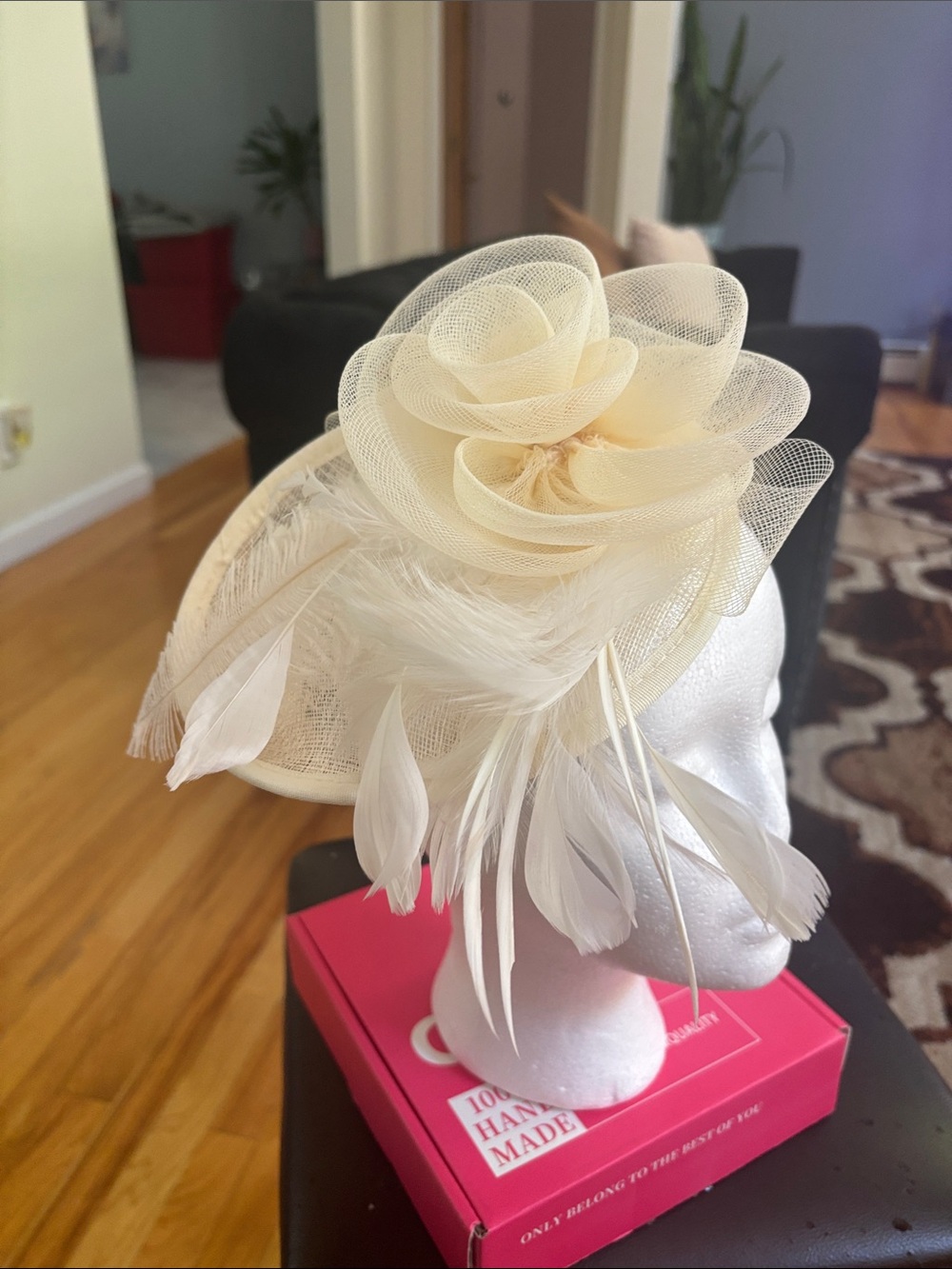 Cream Floral Feather Fascinator Headband for Women - Picture 5 of 5